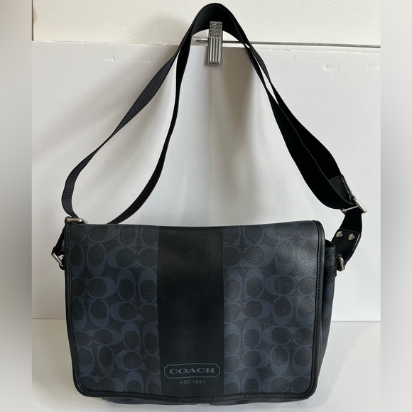 COACH signature canvas Heritage Stripe tablet Messenger Bag Shoulder Bag F70590 - Picture 1 of 10